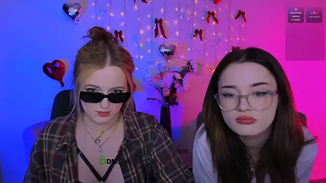 liana kisses online show from 04-18-26, 07:58