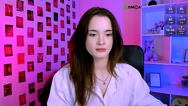 Snapshot of liana_kisses chatting on 07-10-26, 06:32 liana kisses online show from 07-10-26, 06:32