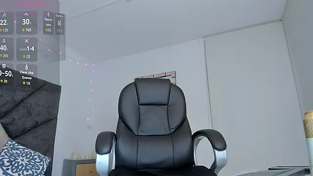 Snapshot of BarbaraKnox_ chatting on 02-10-26, 12:37 BarbaraKnox online show from 02-10-26, 12:37