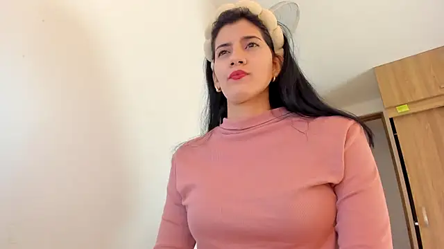 misstoya online show from 02-05-25, 04:16