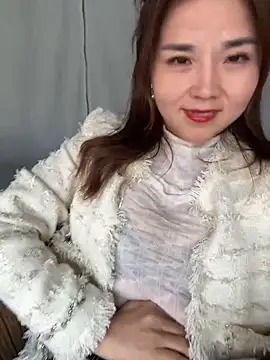 Snapshot of Efangfang chatting on 12-15-24, 07:35 Efangfang online show from 12-15-24, 07:35