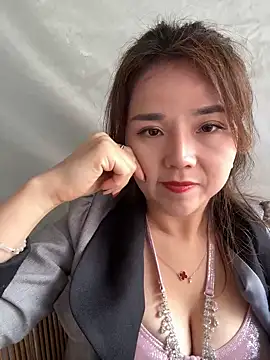 Snapshot of Efangfang chatting on 12-25-24, 04:22 Efangfang online show from 12-25-24, 04:22