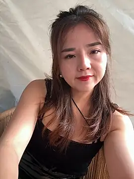 Snapshot of Efangfang chatting on 12-26-24, 03:27 Efangfang online show from 12-26-24, 03:27