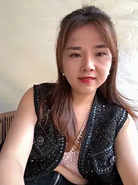 Snapshot of Efangfang chatting on 12-27-24, 05:42 Efangfang online show from 12-27-24, 05:42