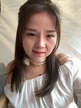 Snapshot of Efangfang chatting on 12-30-24, 02:31 Efangfang online show from 12-30-24, 02:31