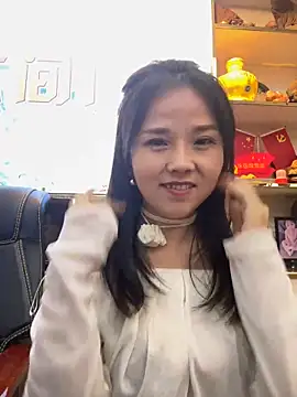 Snapshot of Efangfang chatting on 12-30-24, 02:40 Efangfang online show from 12-30-24, 02:40