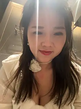 Snapshot of Efangfang chatting on 01-04-25, 01:53 Efangfang online show from 01-04-25, 01:53