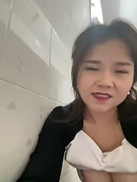 Snapshot of Efangfang chatting on 01-09-25, 06:17 Efangfang online show from 01-09-25, 06:17