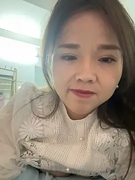 Snapshot of Efangfang chatting on 01-12-25, 02:30 Efangfang online show from 01-12-25, 02:30