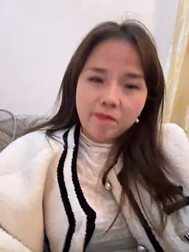 Snapshot of Efangfang chatting on 01-18-25, 12:15 Efangfang online show from 01-18-25, 12:15