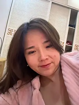 Snapshot of Efangfang chatting on 01-30-25, 04:55 Efangfang online show from 01-30-25, 04:55