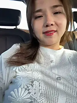 Snapshot of Efangfang chatting on 02-03-25, 11:58 Efangfang online show from 02-03-25, 11:58
