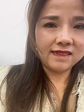 Snapshot of Efangfang chatting on 02-21-25, 11:55 Efangfang online show from 02-21-25, 11:55