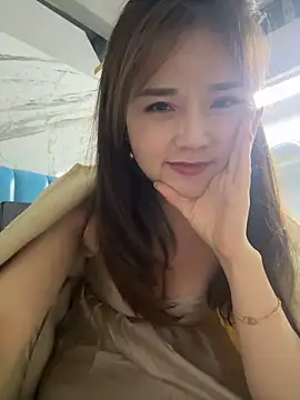 Snapshot of Efangfang chatting on 02-23-25, 04:02 Efangfang online show from 02-23-25, 04:02