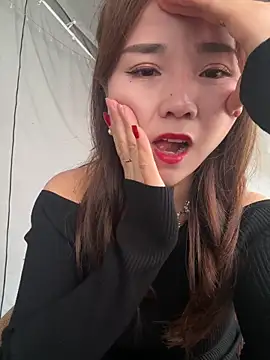 Snapshot of Efangfang chatting on 03-05-25, 03:51 Efangfang online show from 03-05-25, 03:51