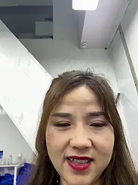 Snapshot of Efangfang chatting on 03-05-25, 07:05 Efangfang online show from 03-05-25, 07:05