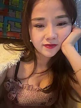 Snapshot of Efangfang chatting on 03-06-25, 05:14 Efangfang online show from 03-06-25, 05:14