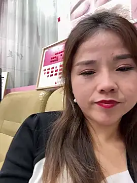 Snapshot of Efangfang chatting on 03-11-25, 01:12 Efangfang online show from 03-11-25, 01:12