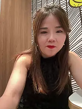 Snapshot of Efangfang chatting on 03-20-25, 08:20 Efangfang online show from 03-20-25, 08:20