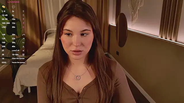 Snapshot of EmiliaDreams chatting on 03-03-26, 06:47 EmiliaDreams online show from 03-03-26, 06:47