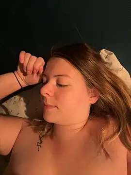 Snapshot of Nina_blain chatting on 11-02-25, 09:00 Nina blain online show from 11-02-25, 09:00