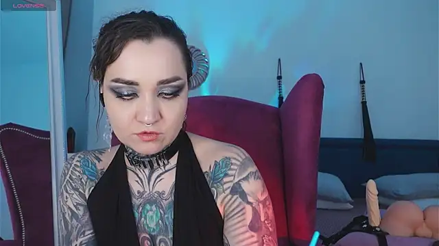 Snapshot of SindelDark chatting on 01-19-25, 03:21 SindelDark online show from 01-19-25, 03:21