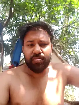 Snapshot of zakly69 chatting on 02-20-26, 05:04 zakly69 online show from 02-20-26, 05:04