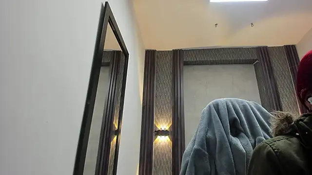 selene red  online show from 03-15-26, 01:22