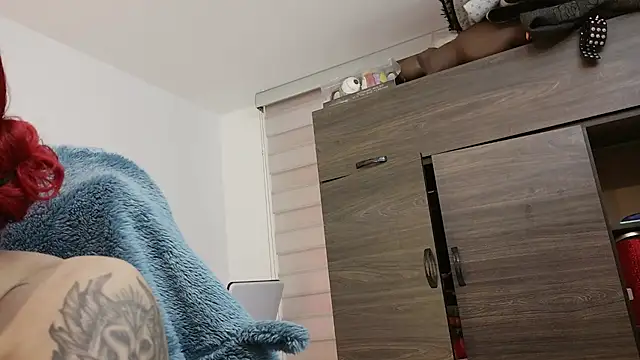 selene red  online show from 07-21-26, 02:19
