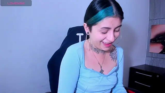 Snapshot of Bonnye_star chatting on 05-13-26, 03:37 Bonnye star online show from 05-13-26, 03:37