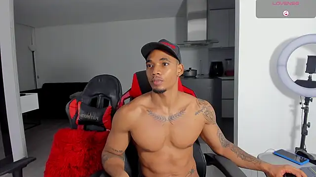 Snapshot of TROYWESLY- chatting on 05-30-26, 01:03 TROYWESLY- online show from 05-30-26, 01:03
