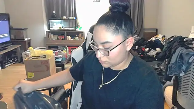 Elliewgfs online show from 03-13-25, 01:21