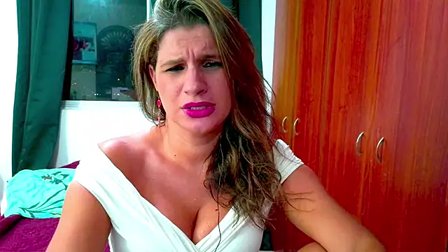 Snapshot of dalila_sexxx chatting on 02-01-25, 03:41 dalila sexxx online show from 02-01-25, 03:41