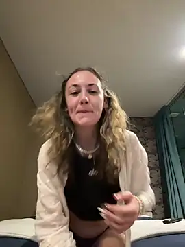 Snapshot of Littlelolo60 chatting on 12-16-24, 09:20 Littlelolo60 online show from 12-16-24, 09:20