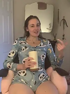 Snapshot of Littlelolo60 chatting on 01-20-25, 03:39 Littlelolo60 online show from 01-20-25, 03:39