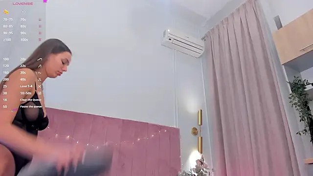 AprilWong online show from 01-16-25, 12:20