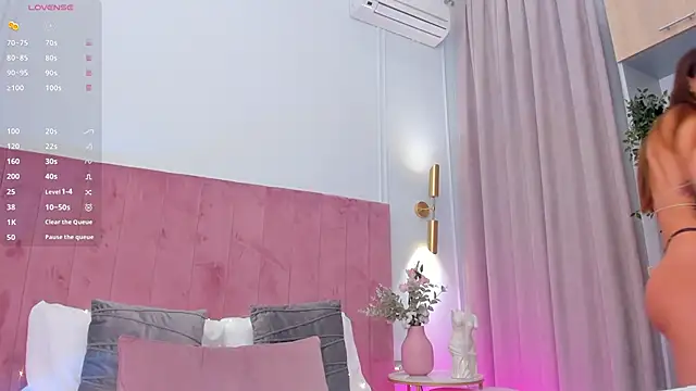 AprilWong online show from 01-22-25, 06:20