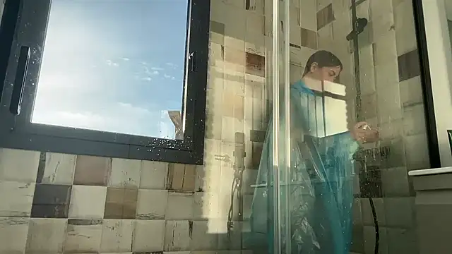 Mika Miller online show from 01-11-26, 03:06