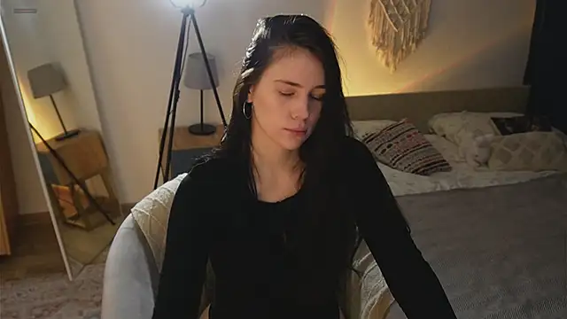 jennetdoll online show from 10-21-25, 01:23