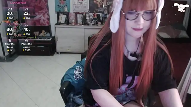 Avril2001 online show from 11-26-25, 02:45