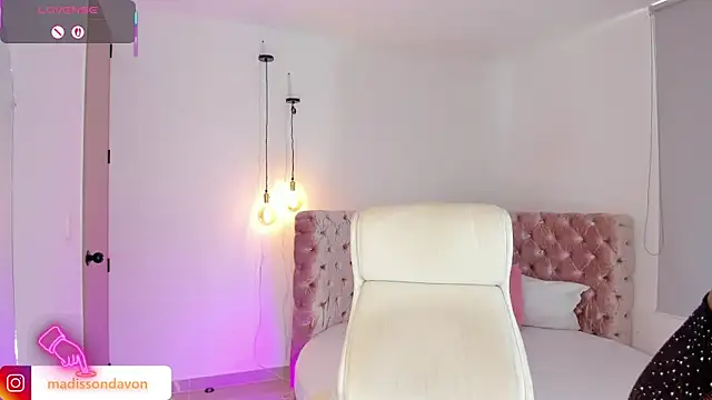 Snapshot of madisson_davon chatting on 10-02-25, 12:45 madisson davon online show from 10-02-25, 12:45