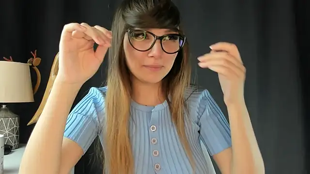 Kelly  bon online show from 03-13-25, 04:34