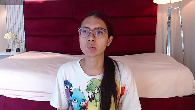 sara saenz99 online show from 01-25-25, 04:35