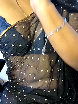 Snapshot of VR_here_4U chatting on 12-17-25, 01:39 VR here 4U online show from 12-17-25, 01:39