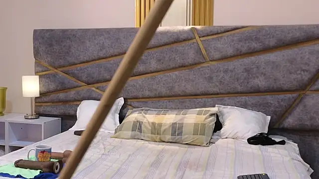 Julia Gomes online show from 02-10-25, 10:30