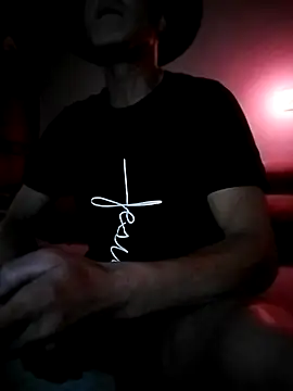 CrestedNotch online show from 04-22-26, 04:48