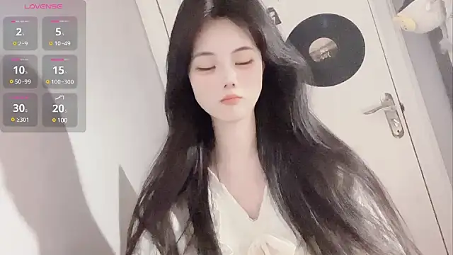 Qedgjwyz1 online show from 02-20-25, 10:59