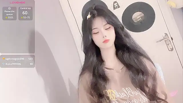 Qedgjwyz1 online show from 03-12-25, 03:35