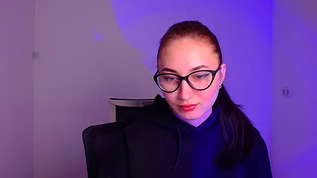 Snapshot of Jennifer_Blum chatting on 01-10-25, 06:09 Jennifer Blum online show from 01-10-25, 06:09