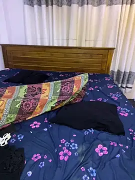 NOORA-GIRL online show from 12-23-25, 12:19